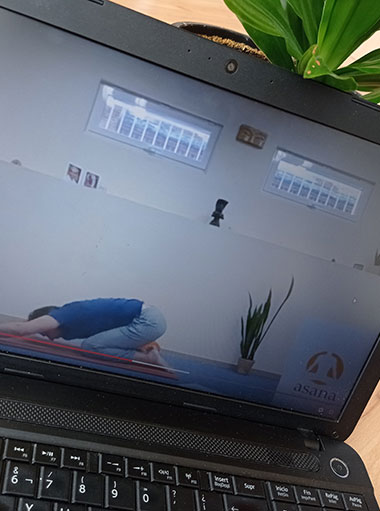 img-yoga-online-home2